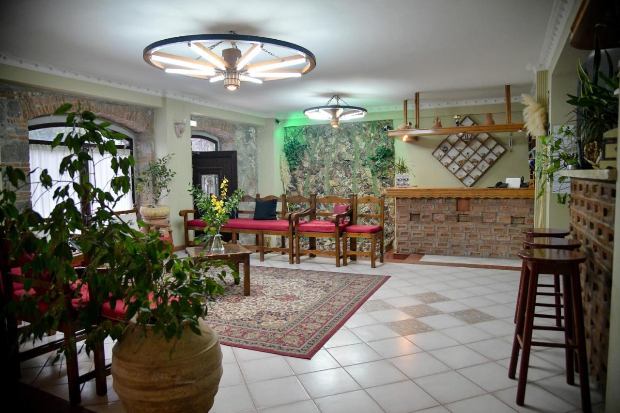 Blue Star 2 Hotel Pyrgi Thermis Bagian luar foto