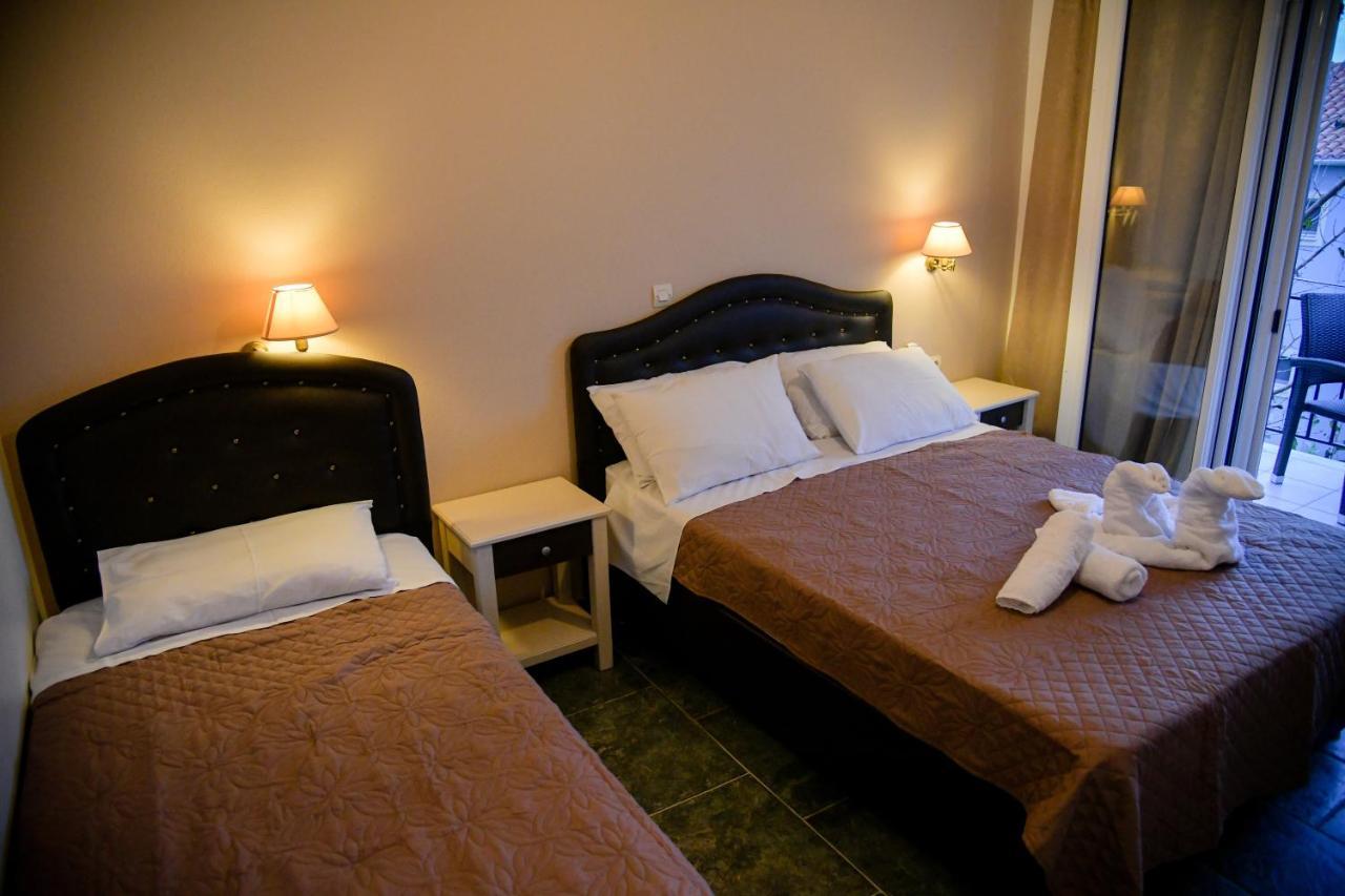 Blue Star 2 Hotel Pyrgi Thermis Bagian luar foto