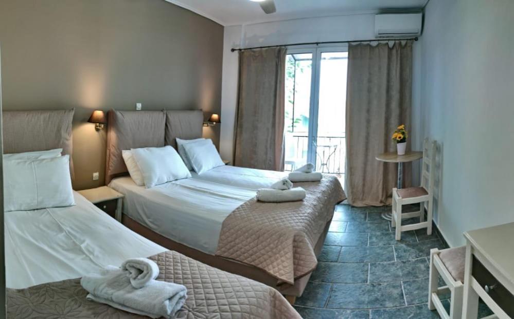 Blue Star 2 Hotel Pyrgi Thermis Bagian luar foto