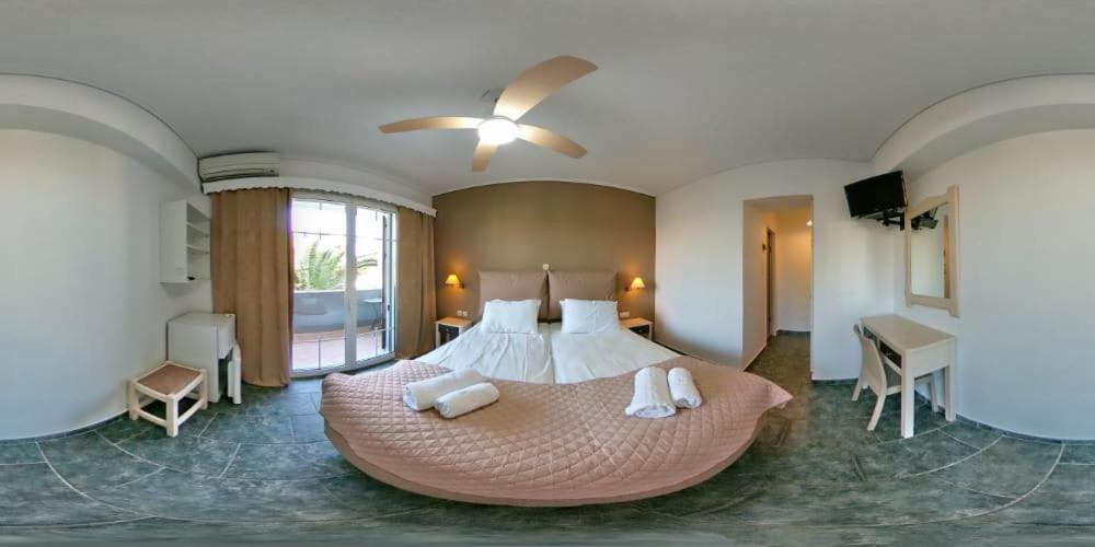 Blue Star 2 Hotel Pyrgi Thermis Bagian luar foto